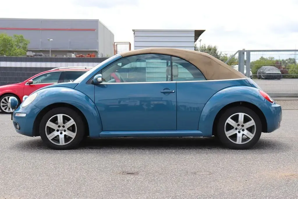 Gebraucht VW New Beetle Cabriolet Highline 116 PS (85 kW) 2006 Blau Cabrio