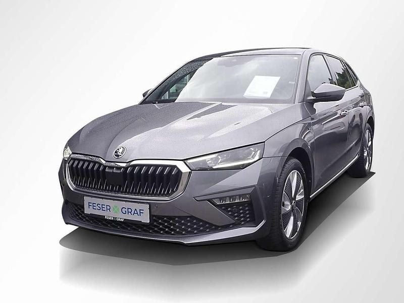Graphitegrau metallic Gebraucht 2024 Skoda Scala Selection Kleinwagen | 22.208 € (Guter Preis) - Bild 1/4