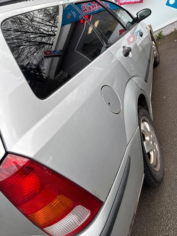 Second-hand Ford Focus 116 CP (85 kW) 2004 Argintiu Break