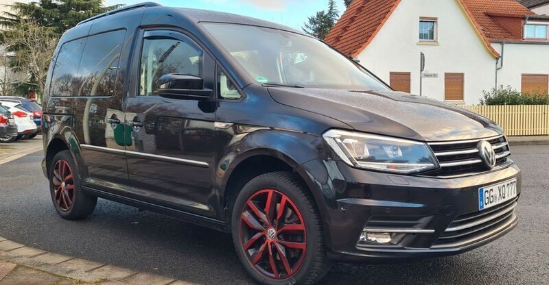 Schwarz Gebraucht 2018 VW Caddy Highline Van / Kleinbus | 20.199 € (Fairer Preis) - Bild 1/4