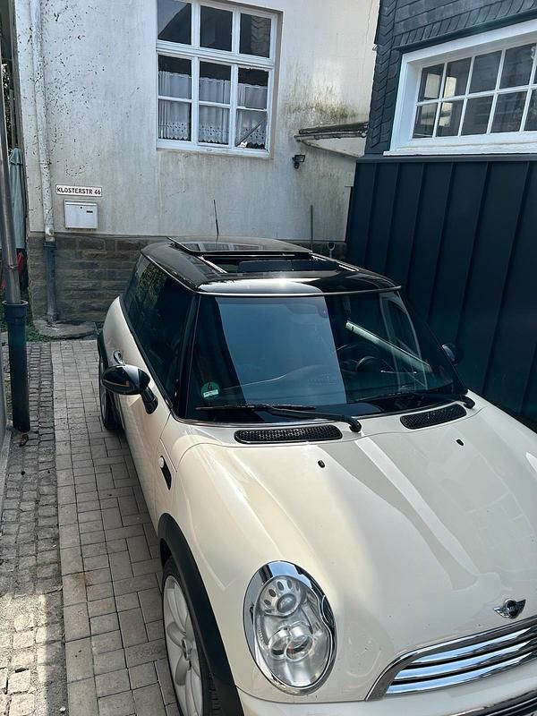 Used Mini Cooper 116 HP (85 kW) 2006 Beige Hatchback