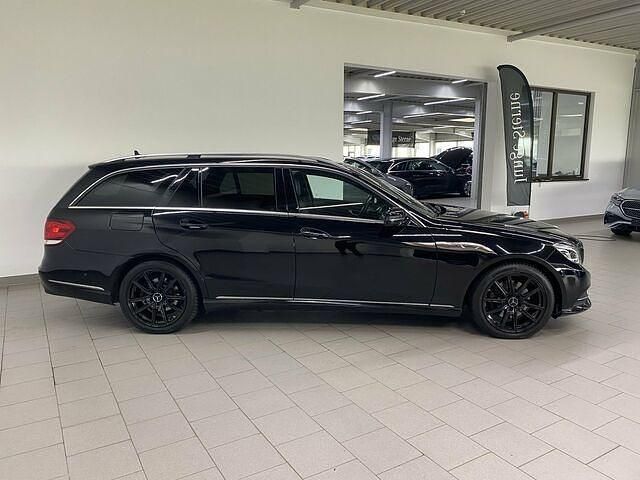 Gebraucht Mercedes E250 Avantgarde 204 PS (150 kW) 2014 Schwarz Kombi