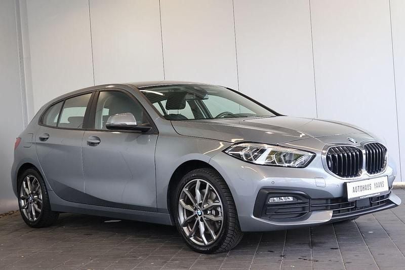 Gebraucht BMW 120 Advantage 178 PS (130 kW) 2024 Grau Kleinwagen