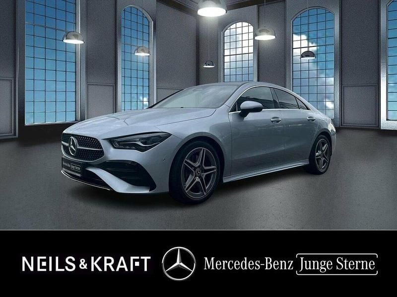 Silber Gebraucht 2024 Mercedes CLA200 AMG Coupé | 37.880 € (Etwas zu teuer) - Bild 1/4