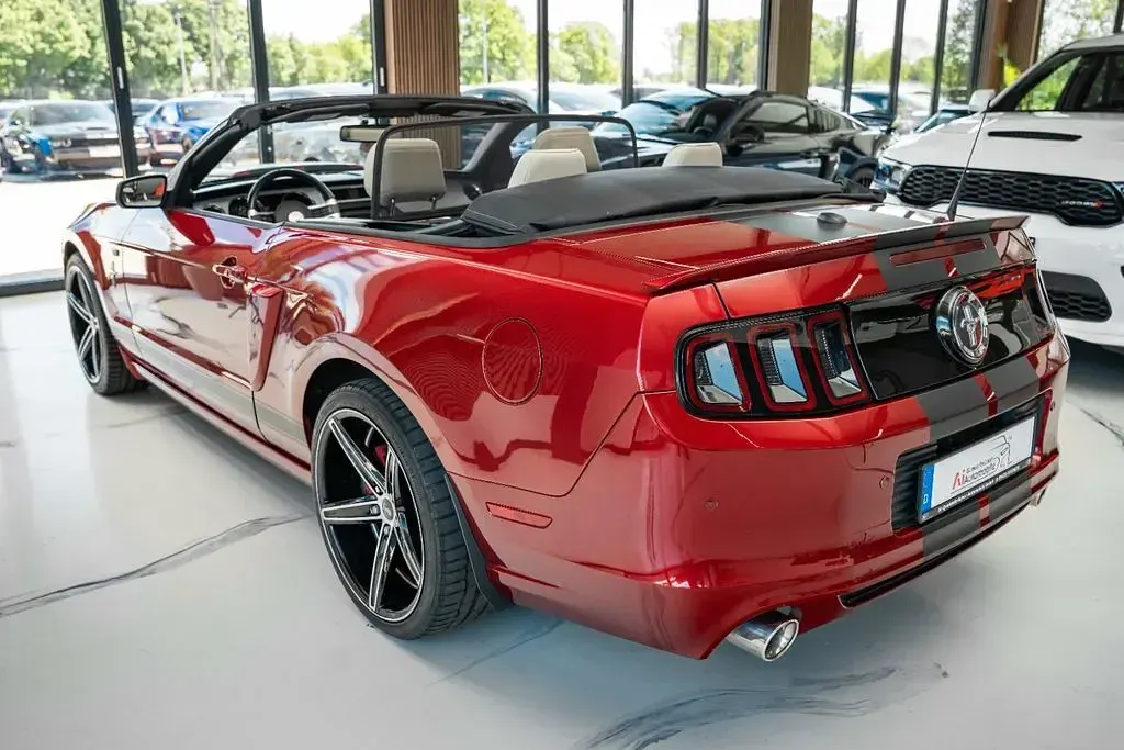 Gebraucht Ford Mustang 305 PS (224 kW) 2014 Rot Cabrio