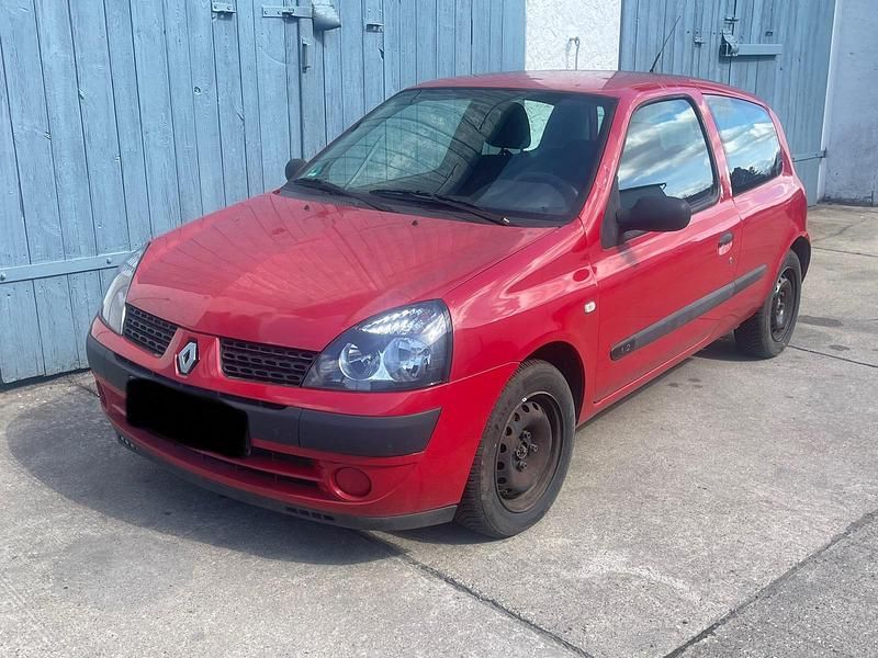 Second-hand Renault Clio II 2005 Roșu Hatchback