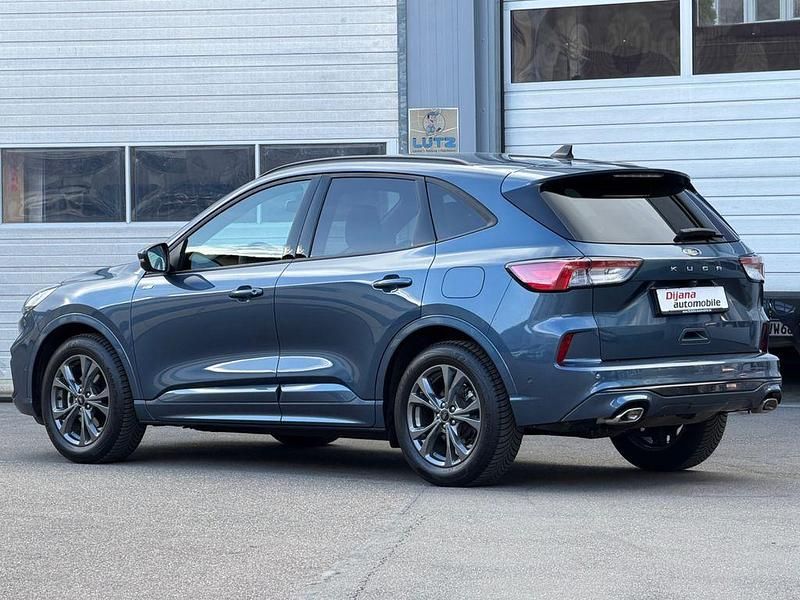 Gebraucht Ford Kuga ST 120 PS (88 kW) 2023 Blau SUV