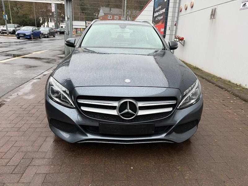 Gebraucht Mercedes C180 116 PS (85 kW) 2016 Grau Kombi