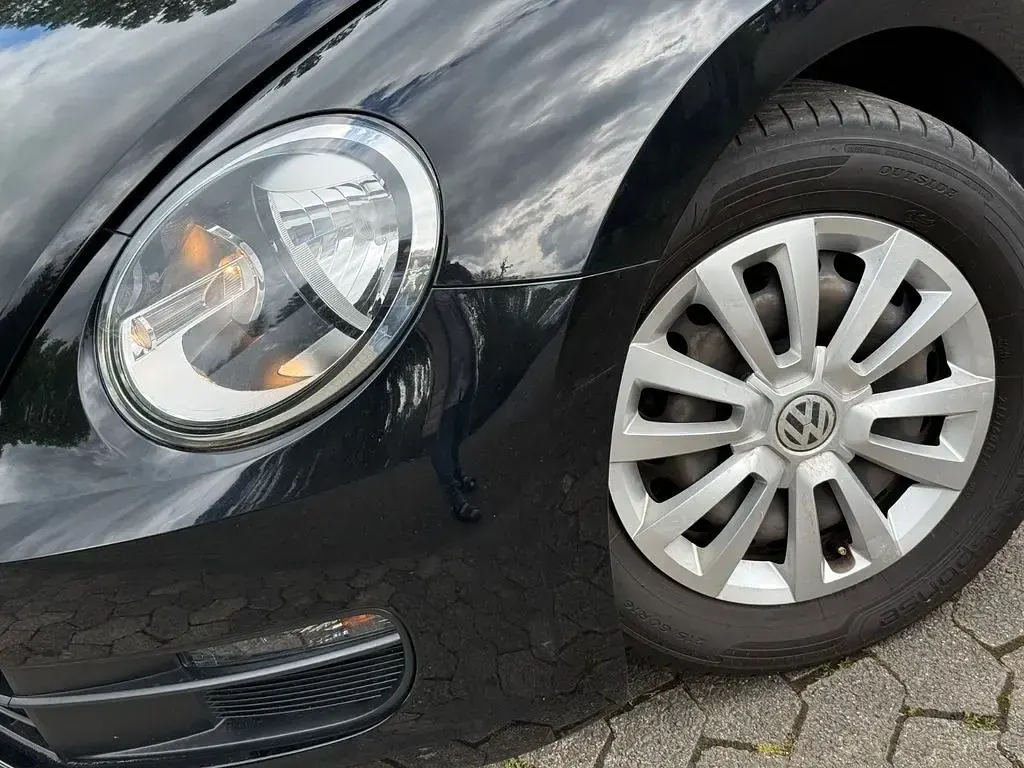 Gebraucht VW Beetle Cabriolet Basis 105 PS (77 kW) 2015 Schwarz Cabrio