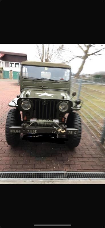 Grün Gebraucht 1950 Jeep Willys SUV | 38.500 € - Bild 1/4