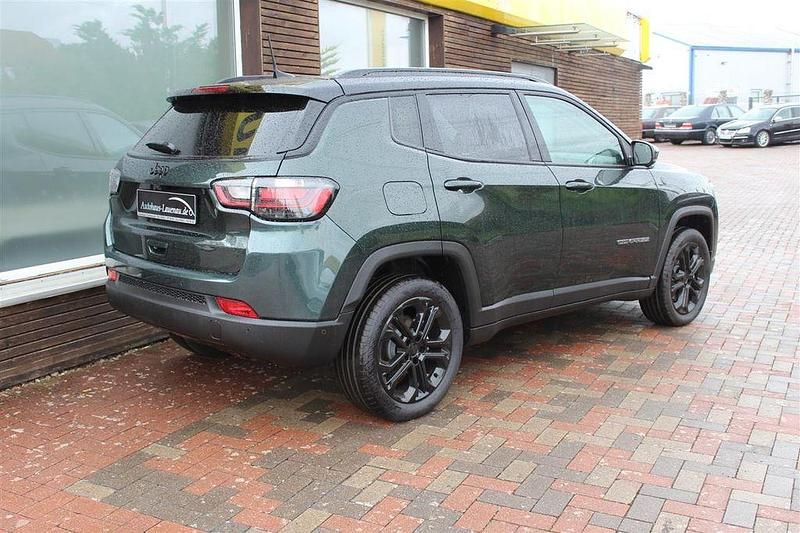 Neu Jeep Compass North 131 PS (96 kW) 2025 SUV