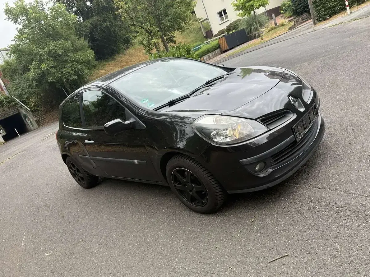 Gebraucht Renault Clio Dynamique 75 PS (55 kW) 2008 Kleinwagen