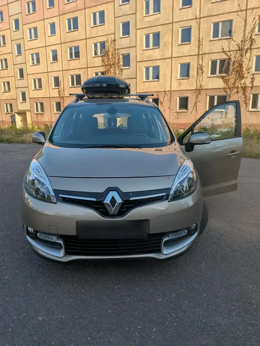 Gebraucht Renault Mégane III 110 PS (80 kW) 2014 Grau Limousine