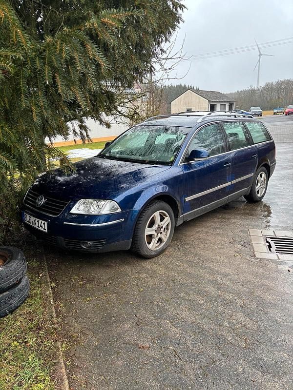 Gebraucht VW Passat 163 PS (119 kW) 2005 Blau Kombi