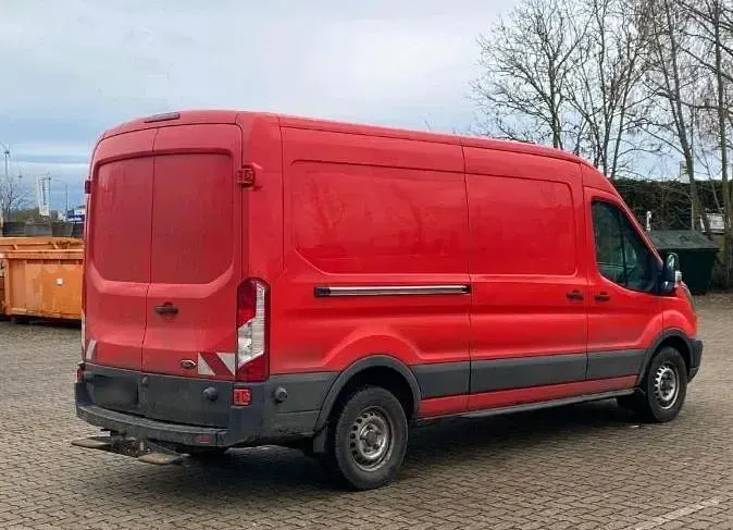 Gebraucht Ford Transit 120 PS (88 kW) 2017 Rot Van