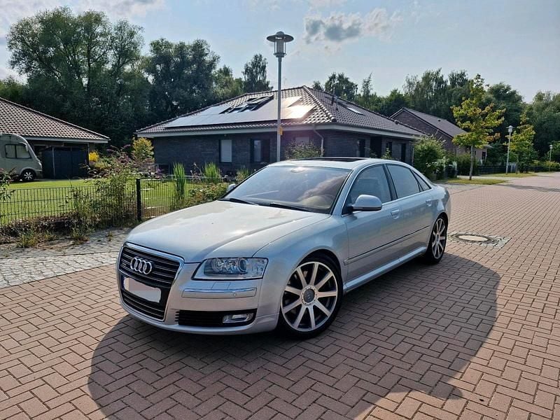 Silber Gebraucht 2008 Audi A8 Limousine | 8.950 € (Guter Preis) - Bild 1/4