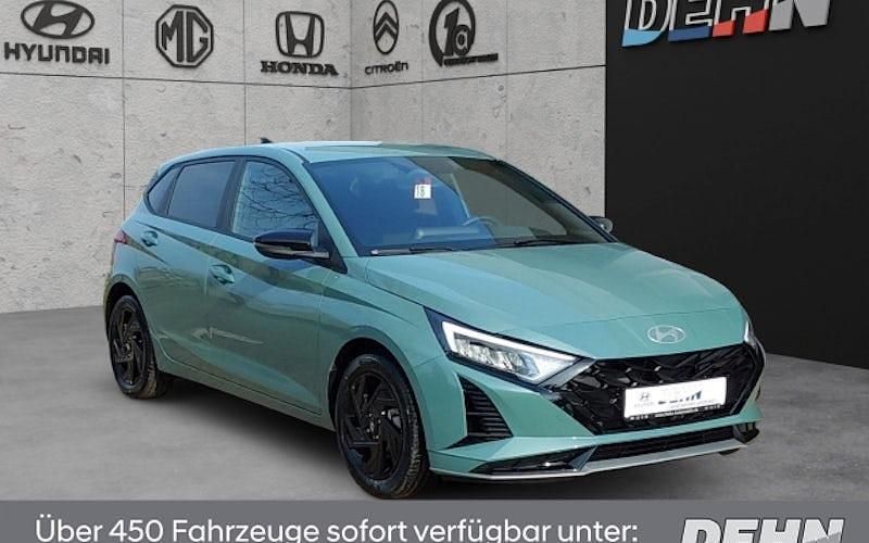 Neu Hyundai i20 Blackline 90 PS (66 kW) 2026 Schwarz Kleinwagen