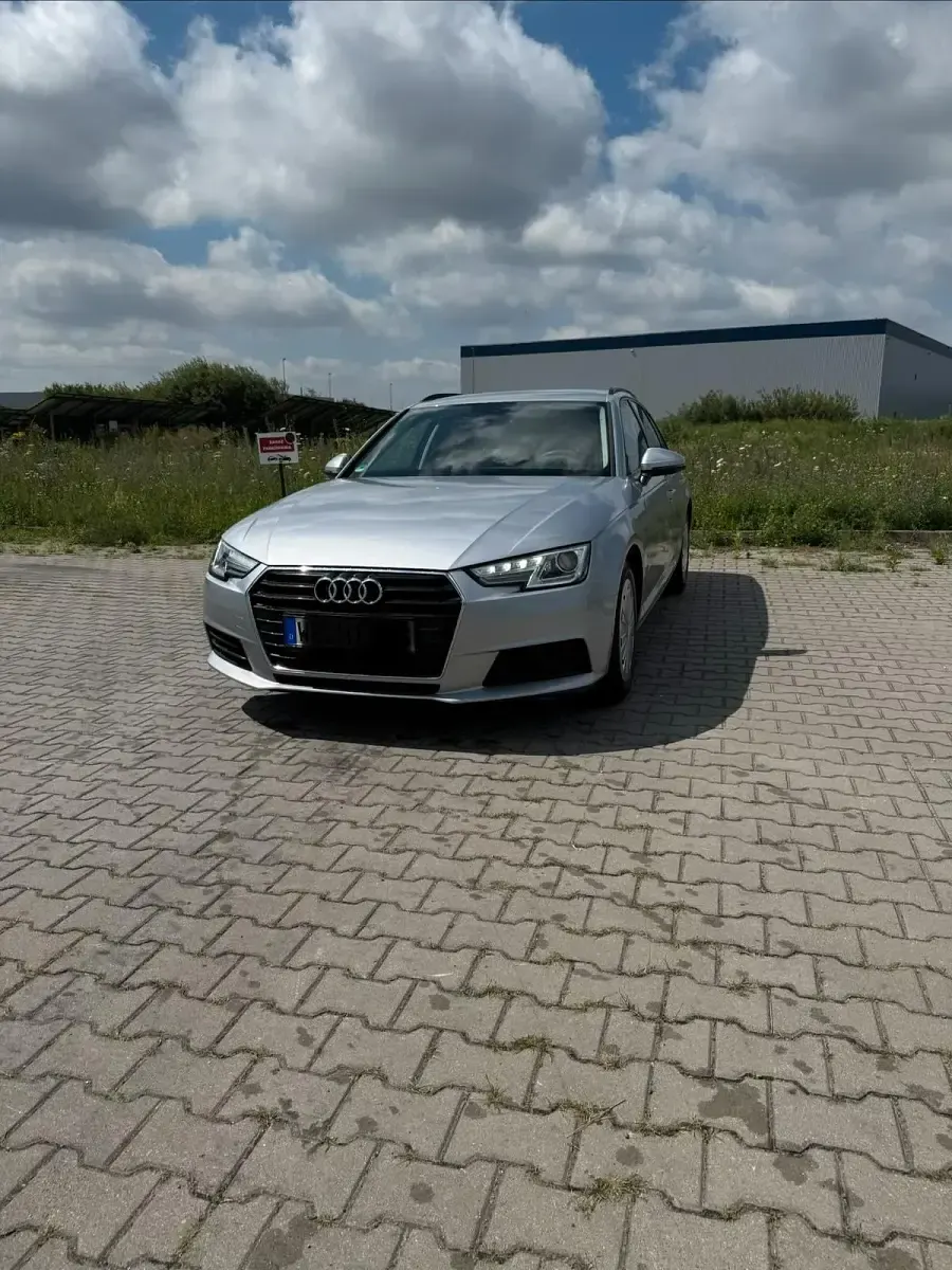 Gebraucht Audi A4 150 PS (110 kW) 2016 Silber Kombi