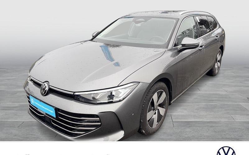 Gebraucht VW Passat Elegance 193 PS (141 kW) 2025 Grau Kombi