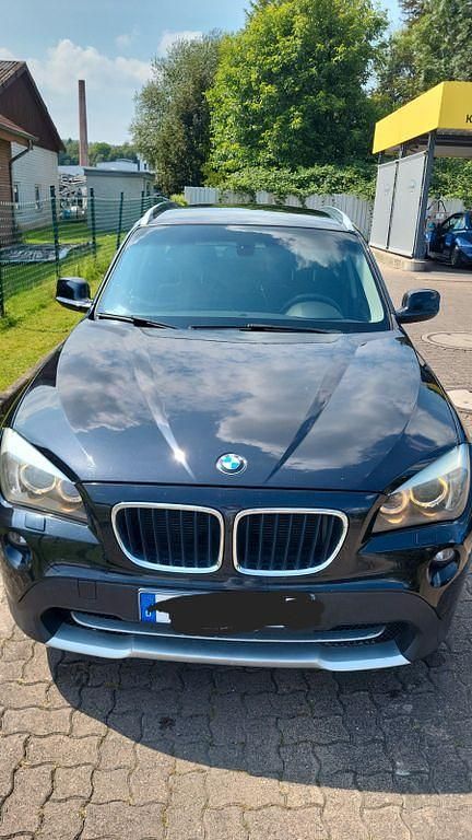Schwarz Gebraucht 2010 BMW X1 SUV | 6.900 € (Superpreis) - Bild 1/4