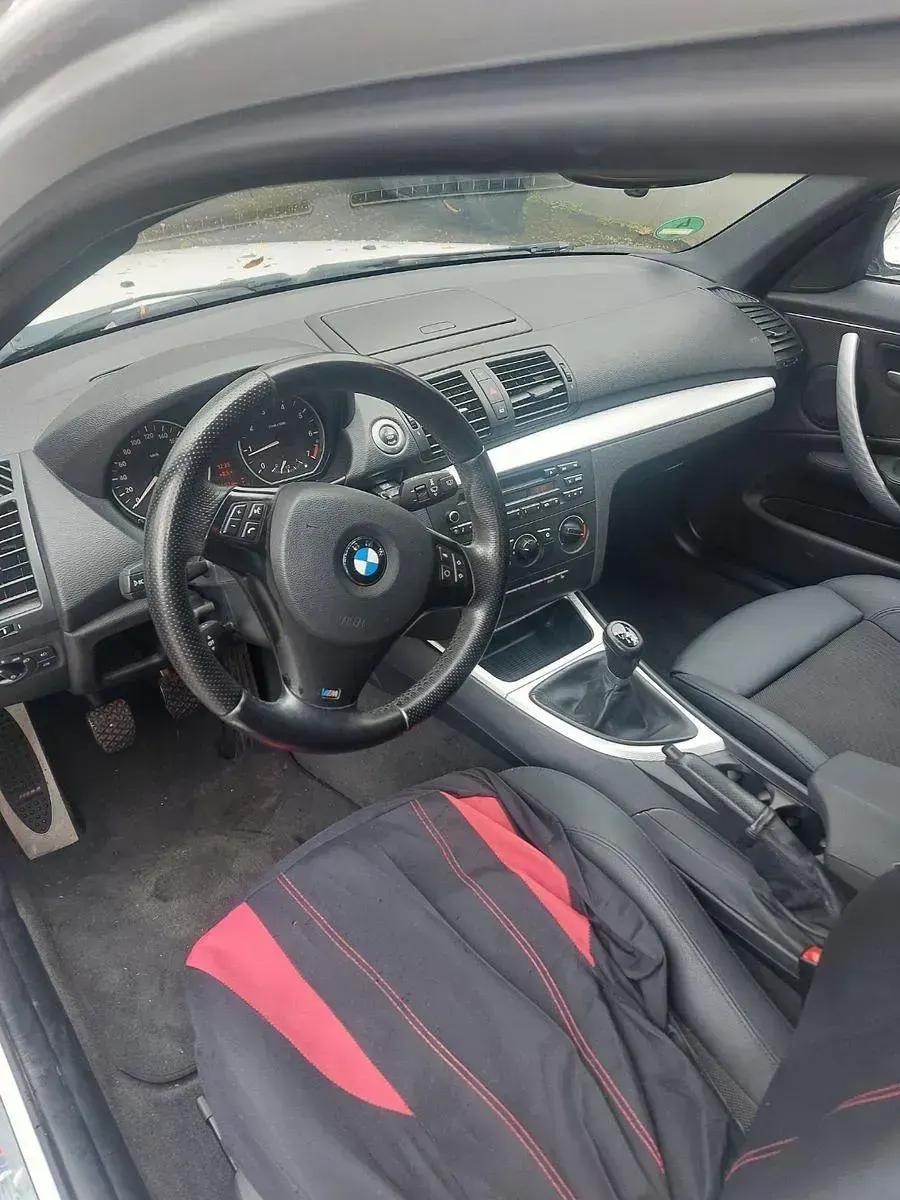 Gebraucht BMW 118 Sport Line 143 PS (105 kW) 2009 Weiß Kleinwagen