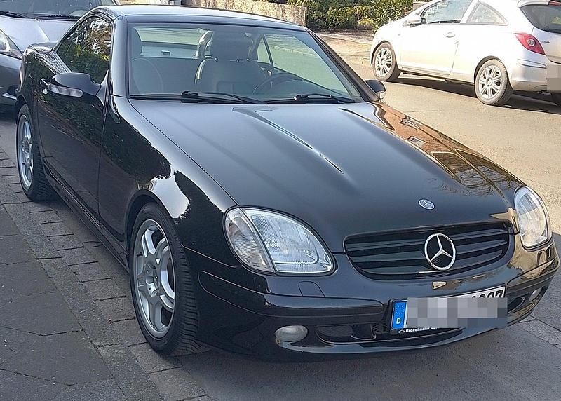 Schwarz Gebraucht 2001 Mercedes SLK320 AMG Cabrio | 8.500 € (Guter Preis) - Bild 1/4