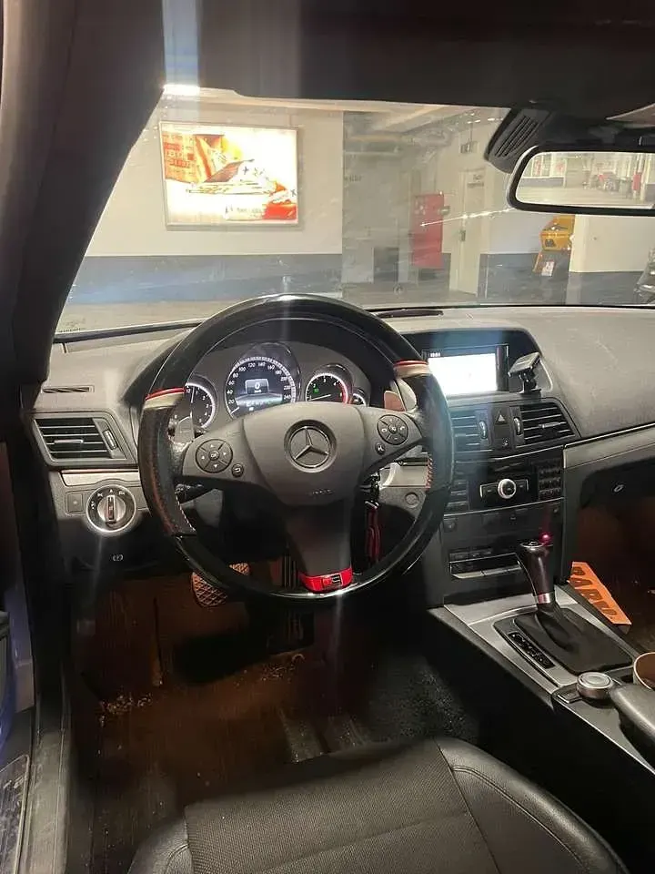 Gebraucht Mercedes E220 AMG 170 PS (125 kW) 2011 Coupé