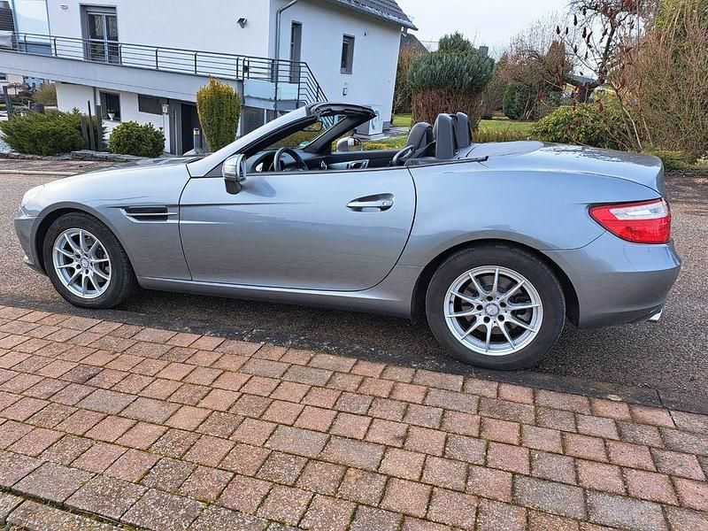 Gebraucht Mercedes SLK200 184 PS (135 kW) 2013 Grau Cabrio