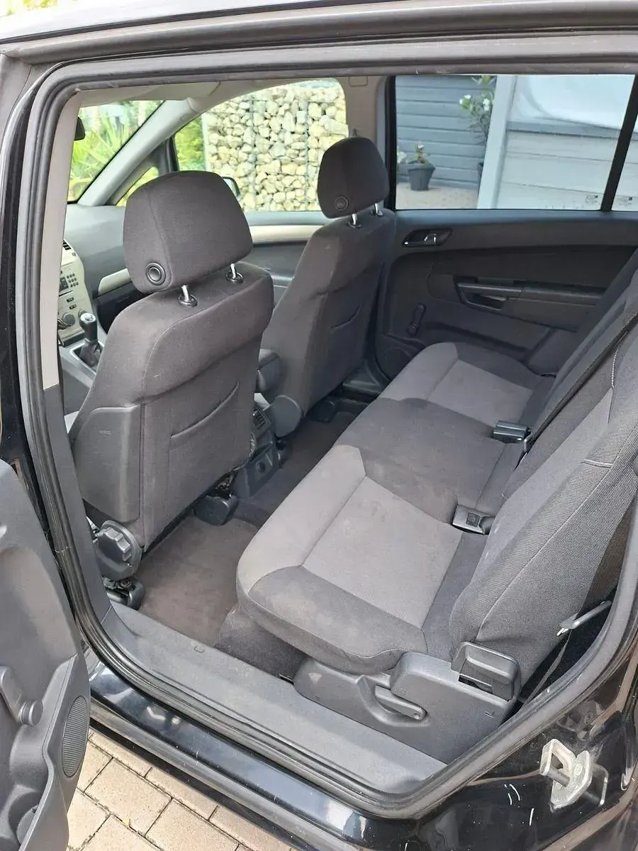 Gebraucht Opel Zafira Family 116 PS (85 kW) 2008 Schwarz Van / Kleinbus