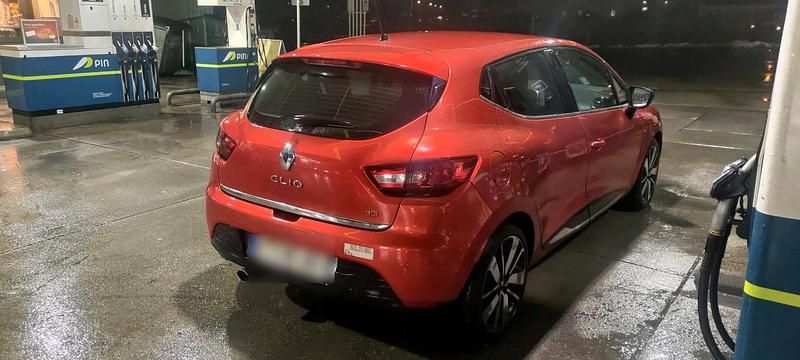 Gebraucht Renault Clio IV 90 PS (66 kW) 2015 Rot Kleinwagen