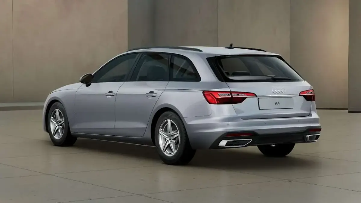 Gebraucht Audi A4 Basis 163 PS (119 kW) 2024 Florettsilber metallic Kombi