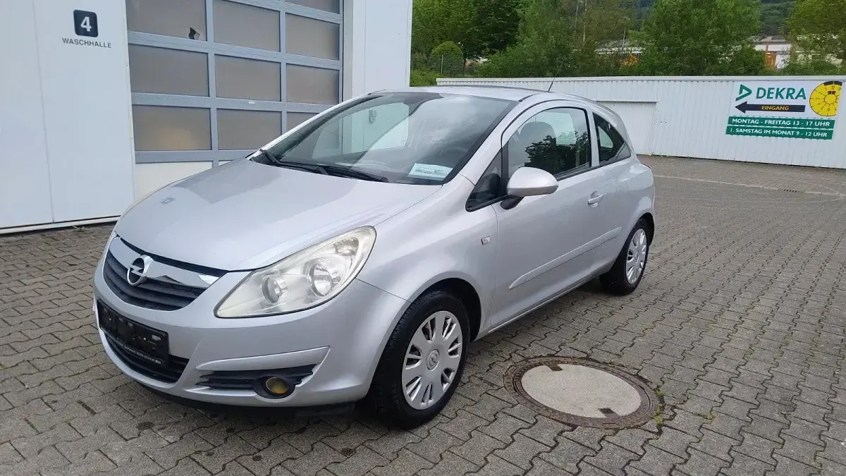 Gebraucht Opel Corsa 80 PS (58 kW) 2007 Silber Kleinwagen