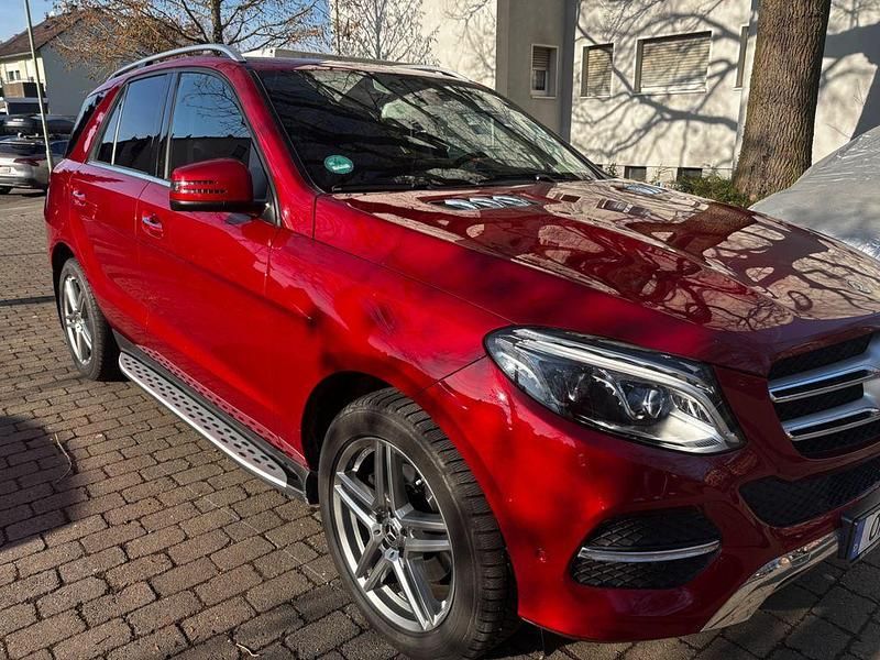 Gebraucht Mercedes GLE350 258 PS (189 kW) 2018 Rot SUV