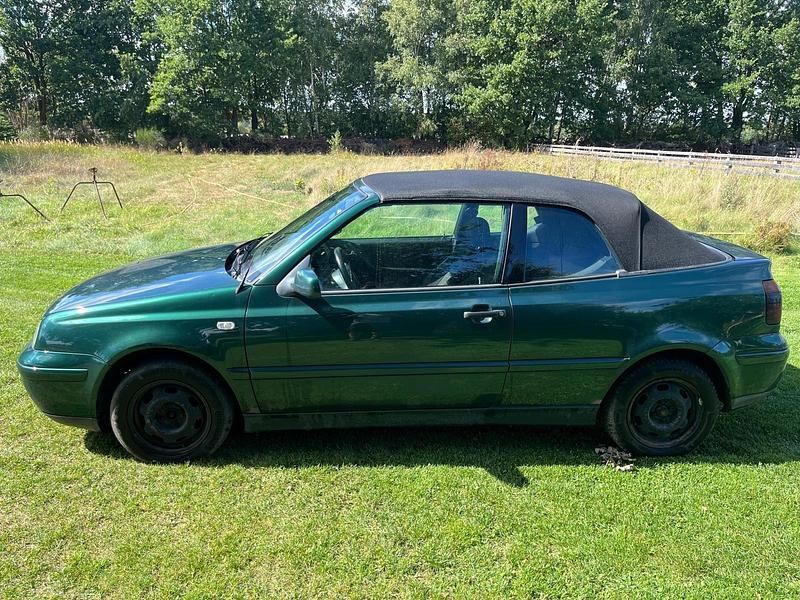 Gebraucht VW Golf Cabriolet 116 PS (85 kW) 2002 Grün Cabrio