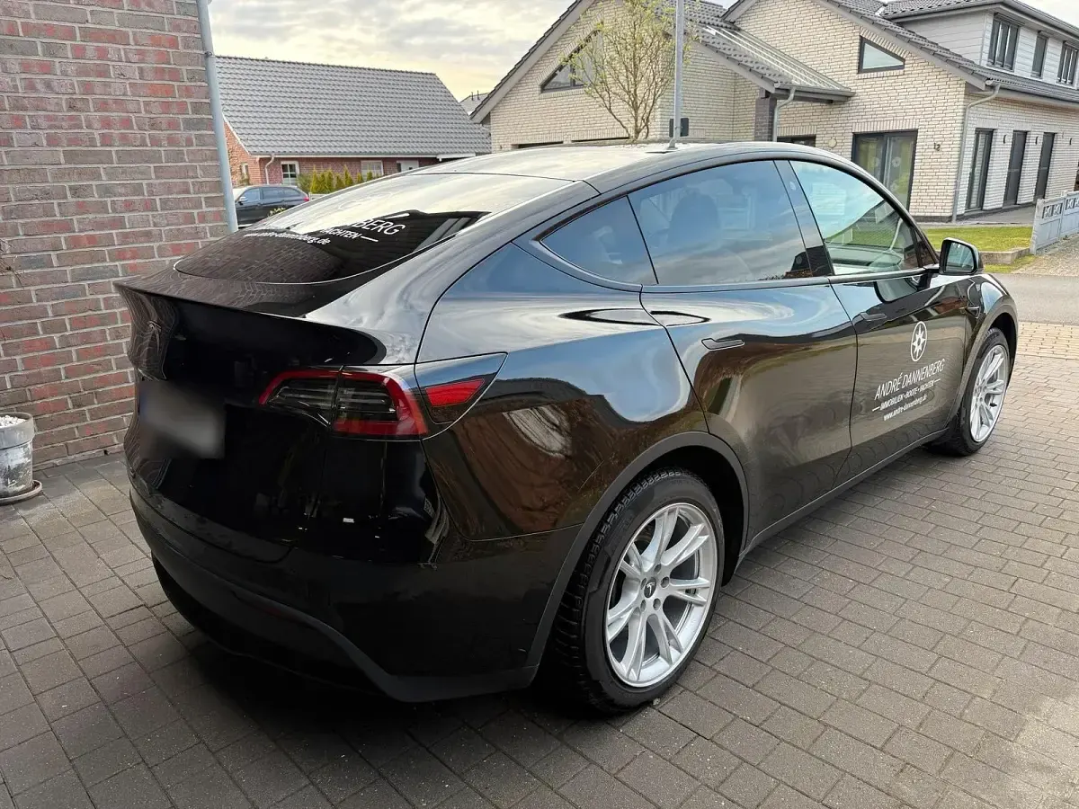 Usata Tesla Model Y 2024 Nero SUV