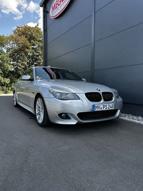 Gebraucht BMW 530 M Sport 272 PS (200 kW) 2009 Silber Limousine