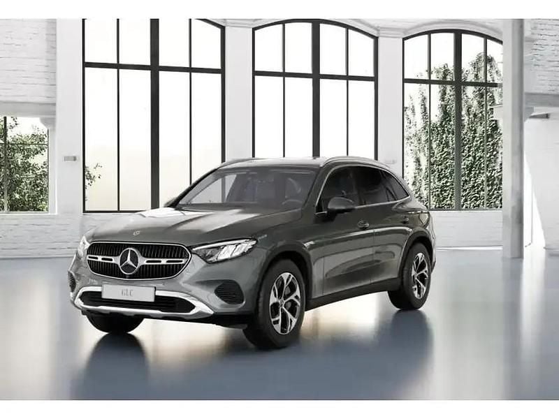 Gebraucht Mercedes GLC300e 204 PS (150 kW) 2023 Metalliclack selenitgrau SUV