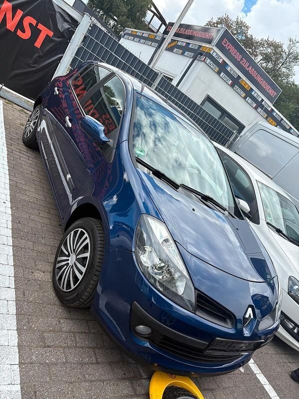 Blau Gebraucht 2008 Renault Clio II Kleinwagen | 2.050 € (Fairer Preis) - Bild 1/4
