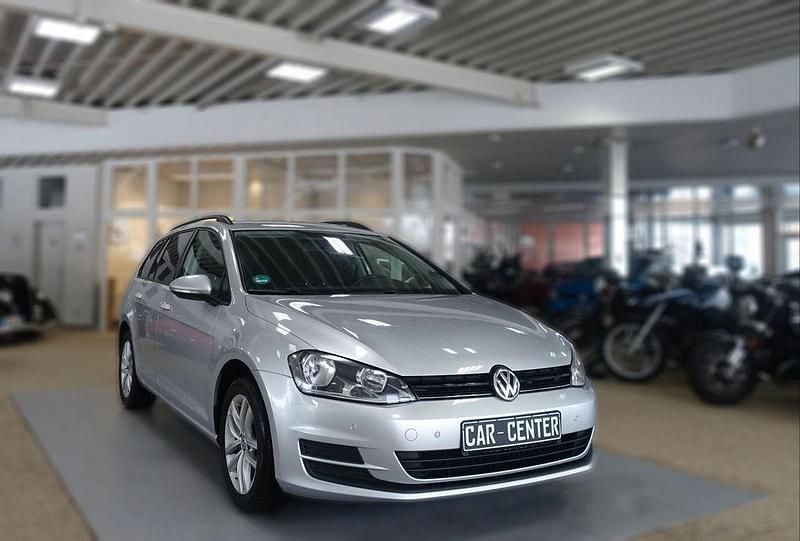 Gebraucht VW Golf VII 86 PS (63 kW) 2015 Reflexsilber (metallic) Kombi