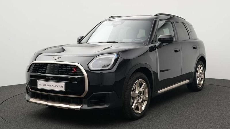 Schwarz Gebraucht 2024 Mini Countryman Favoured SUV | 41.418 € (Superpreis) - Bild 1/4