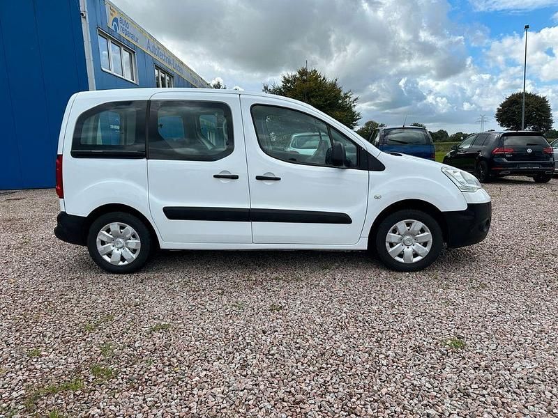 Gebraucht Citroën Berlingo Attraction 98 PS (72 kW) 2011 Weiß Van / Kleinbus