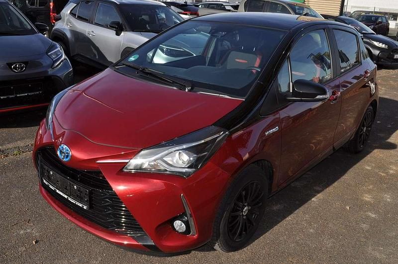Tokiorot / dach schwarz Gebraucht 2019 Toyota Yaris Hybrid Style Kleinwagen | 15.500 € (Guter Preis) - Bild 1/4