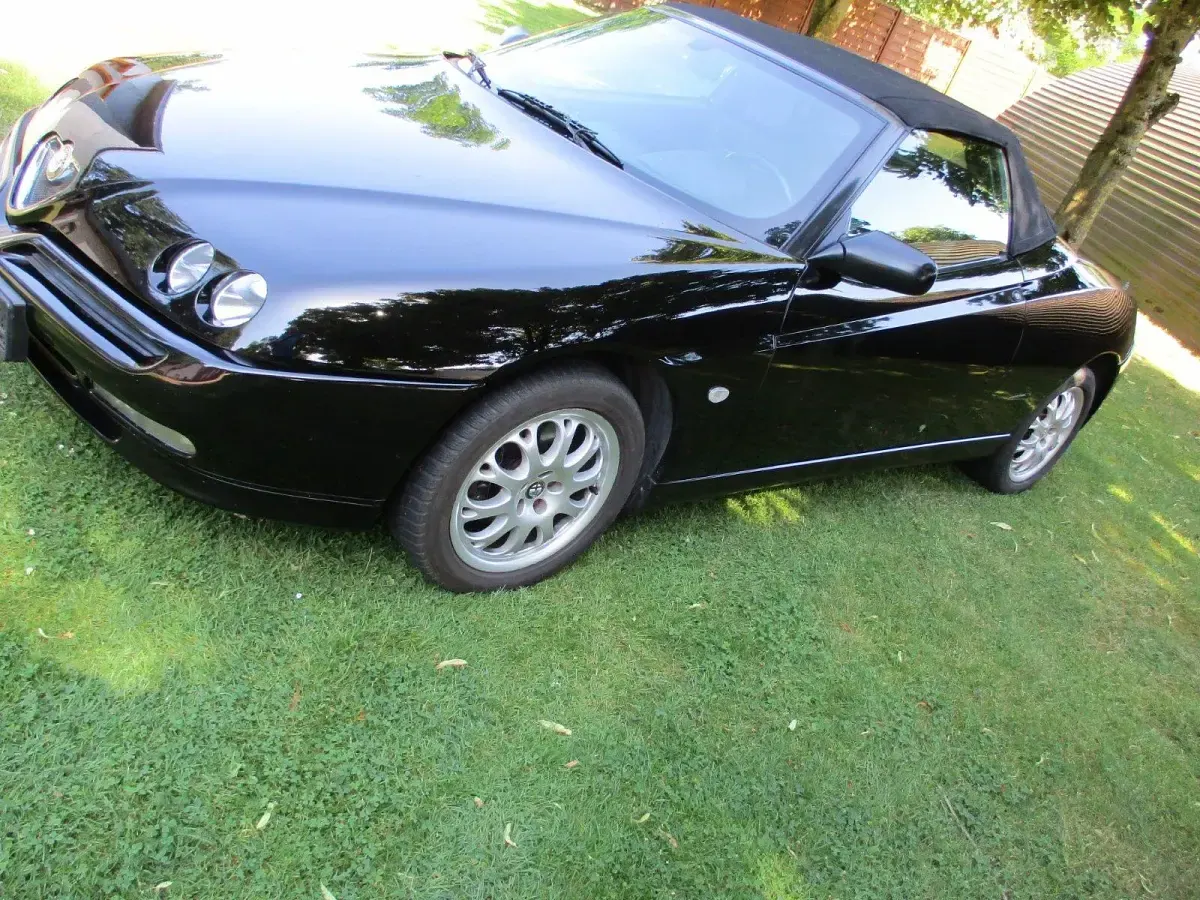 Gebraucht Alfa Romeo Spider 155 PS (114 kW) 2001 Schwarz Cabrio