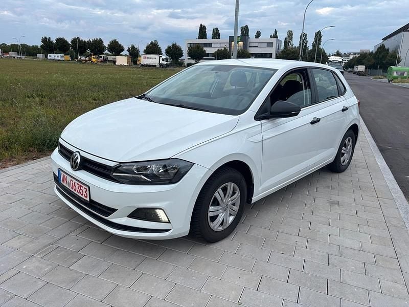 Weiß Gebraucht 2018 VW Polo Trendline Kleinwagen | 9.150 € (Guter Preis) - Bild 1/4