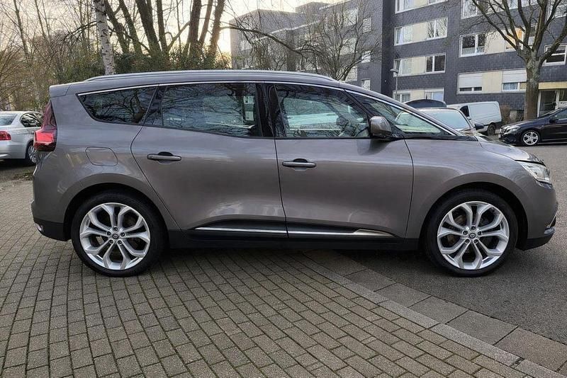 Gebraucht Renault Scénic IV Experience 116 PS (85 kW) 2017 Grau Van / Kleinbus