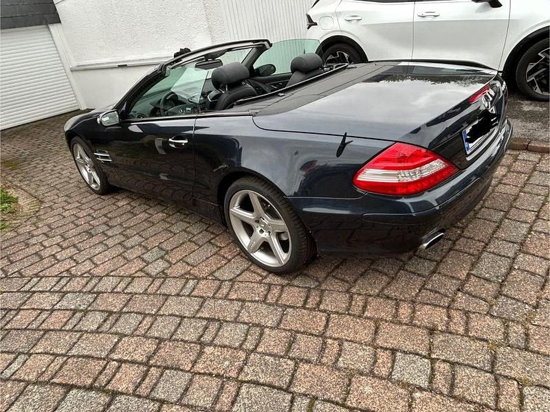 Gebraucht Mercedes SL350 272 PS (200 kW) 2007 Schwarz Cabrio
