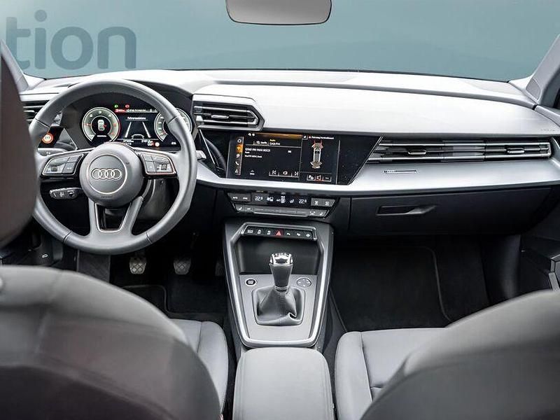 Gebraucht Audi A3 116 PS (85 kW) 2025 Grau Limousine