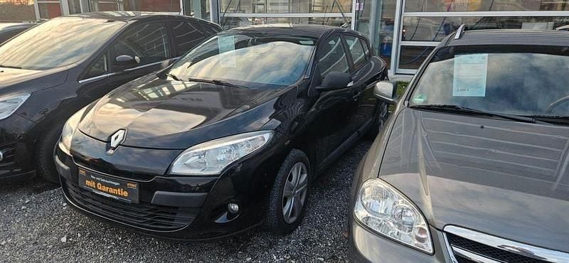 Schwarz Gebraucht 2011 Renault Mégane Limousine | 3.690 € (Fairer Preis) - Bild 1/4
