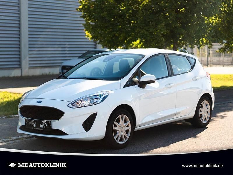 Weiß Gebraucht 2017 Ford Fiesta Trend Kleinwagen | 7.899 € (Fairer Preis) - Bild 1/4