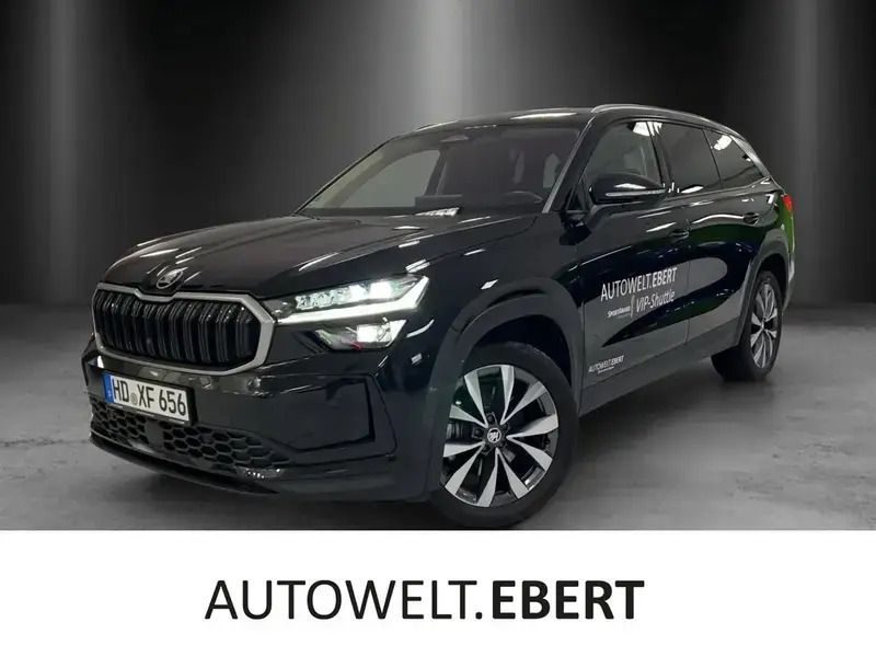 Schwarz metallic Gebraucht 2024 Skoda Kodiaq Selection SUV | 52.890 € (Teuer) - Bild 1/4